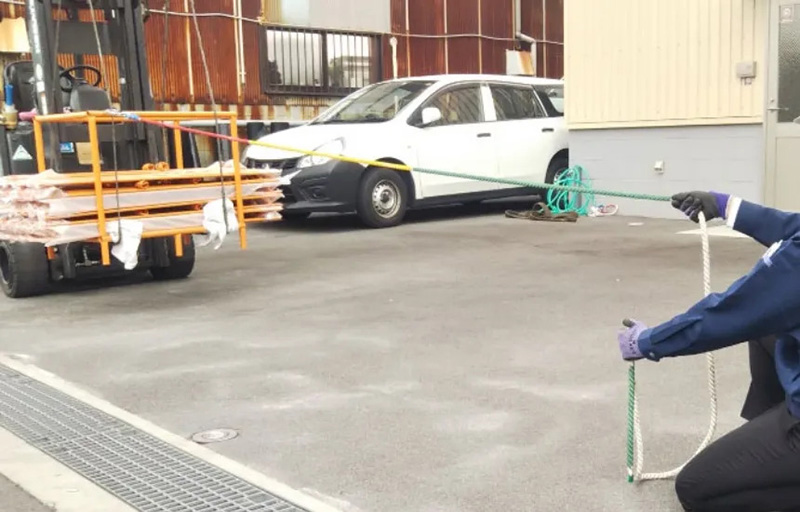 333運動用 3色介錯用ロープ 赤 黄 緑 5M φ12 1.1kg 鉄 ポリエステル 玉掛け作業 クレーン 吊り荷 補助 誘導 事故防止 建築 工事現場 Y-AK002 結一産業 YUYPRO