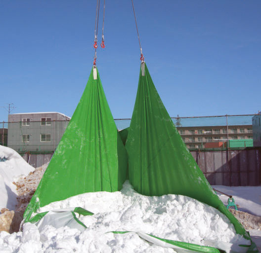 除雪シート 5.2m×5.2m 強化タイプ 0.65mm厚 最大積載荷重2.0t 吊りベルト一体型  雪除けシート 雪対策