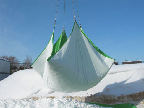 除雪シート 5.2m×5.2m 強化タイプ 0.65mm厚 最大積載荷重2.0t 吊りベルト一体型  雪除けシート 雪対策