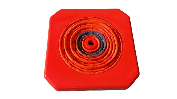 LED赤色灯付 フリーコーン FC-70 305mm×305mm×H700mm  伸縮式コーン 折りたたみ ナイロン製パイロン サンセルフ SUNSELF