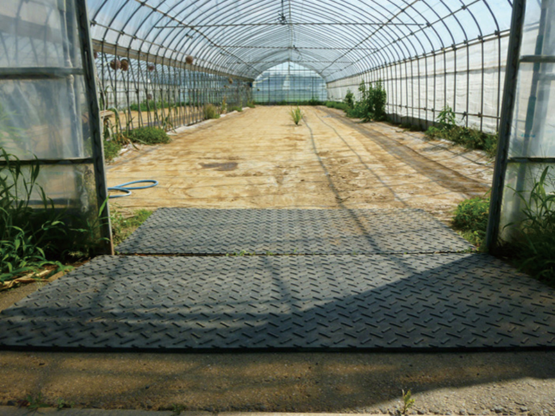 樹脂製敷板 スーパージュライト36 910mm×1,820mm 総厚15mm 3×6判 サブロク判 工事・建設現場向け 簡易養生用 軽量 コンパクトサイズ 再生ポリエチレン製 京葉興業