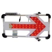 LED矢印板 ハイブリット（ソーラー/電池）式 ソーラーフラッシュアローⅡ SLY-GTK33C H432×W787mm 方向指示板